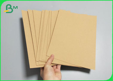 กระดาษคราฟท์สีน้ำตาล 80 กรัม - 300 กรัมสำหรับเยื่อไม้เป็นมิตรกับสิ่งแวดล้อม