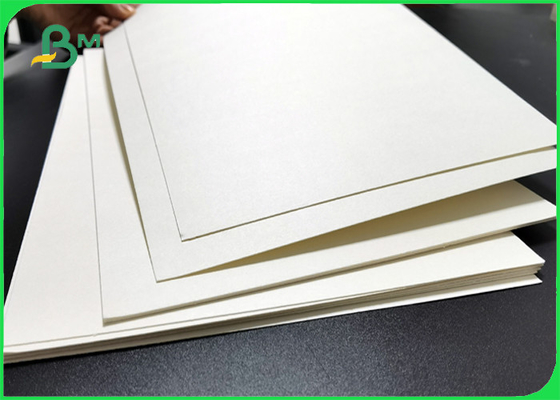 กระดาษซับมันสีขาว 390 แกรม 0.7 มม. แผ่นกระดาษรองแก้วแบบไม่เคลือบหนา 400 * 580 มม