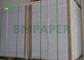 กระดาษออฟเซ็ตสีขาวเรียบ 50lb สำหรับหนังสือเรียน 70 x 100 ซม. งานพิมพ์ที่ยอดเยี่ยม