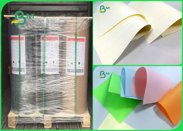 60 70 80gsm กระดาษไร้ไม้ / กระดาษออฟเซต ครีม หรือสีอื่น ๆ ในม้วน