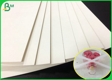 แผ่นกระดาษทดสอบน้ำหอมสีขาวความหนา 0.7 มม. ที่ดูดซับได้อย่างรวดเร็ว