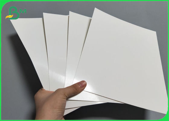 กระดาษแข็งเคลือบ PE สีขาวเกรดอาหาร 210gsm 315gsm Gloss Surface