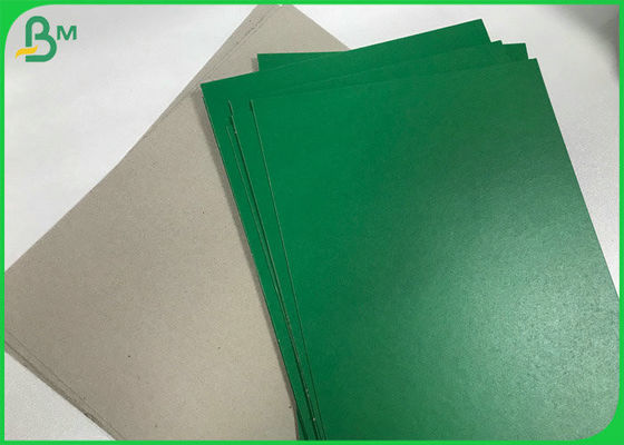 ทนทาน 1.5 มม. 1.8 มม. รีไซเคิลสีเขียวติดแผ่นกระดาษแข็งสีเทา 70 * 100 ซม