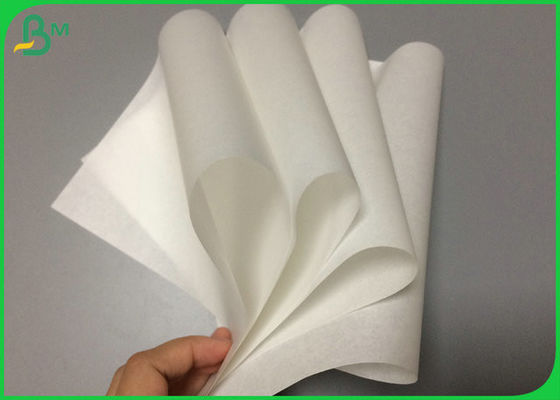 กระดาษคราฟท์สีขาว 70gsm 80gsm 90gsm เป็นมิตรกับสิ่งแวดล้อมสำหรับทำถุงกระดาษ
