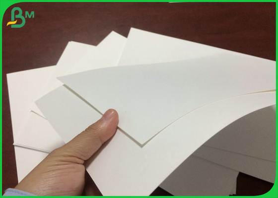 กระดาษไร้กระดาษสีขาวผิวเรียบสำหรับทำสมุดบันทึกและพจนานุกรม