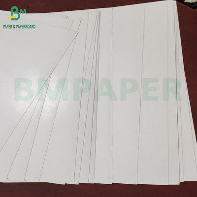 กระดาษขาวเคลือบด้านหนึ่ง ความแข็งแรงสูง Kraftliner กระดาษขาวด้านบน 140g-220g
