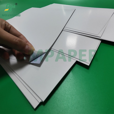 300 กรัม 320 กรัม กระดาษ C2S กลางสีฟ้า สําหรับการ์ด 71 x 65 ซม.
