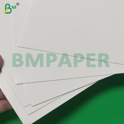แผ่นกระดาษแข็งสีขาวเรียบ 215GSM FBB ผิวเรียบ พิมพ์ดี