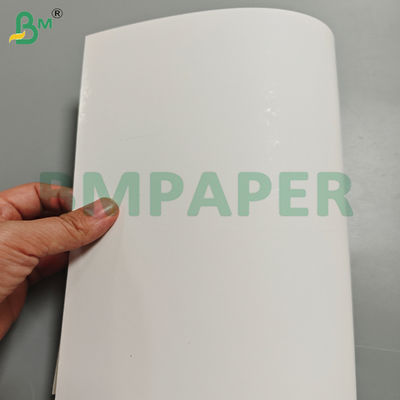 กระดาษกระดาษกระดาษกระดาษขาว 250Gsm ที่เคลือบด้านหนึ่งสําหรับบรรจุสินค้า