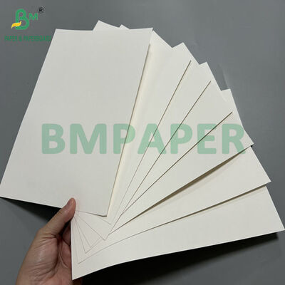210 กรัม 230 กรัม -กระดาษ kraft ขาวสําหรับกระเป๋าช้อปปิ้งชั้นสูง 70x 100cm