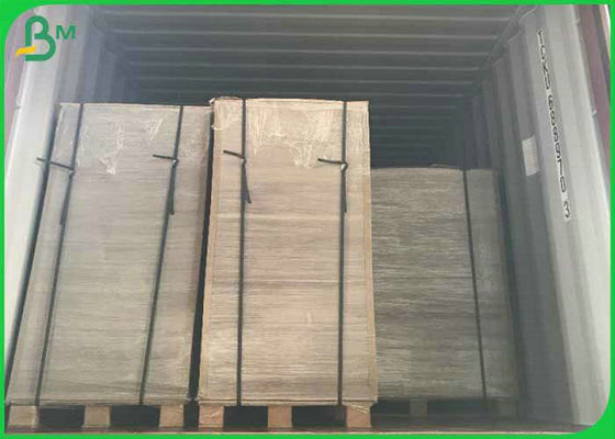 กระดาษรีไซเคิลเยื่อกระดาษ Chipboard สีเทา 70 * 100 ซม. 1 มม. 1.5 มม. 2 มม. แผ่นกระดาษแข็งสีเทาสำหรับบรรจุภัณฑ์
