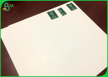 300GSM 610*860MM สีขาว C1S กระดาษช้างสําหรับทํากล่องพับ