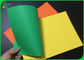 FSC อนุมัติแผ่นกระดาษแข็งสีเขียวสีชมพู 200gr สำหรับการพิมพ์